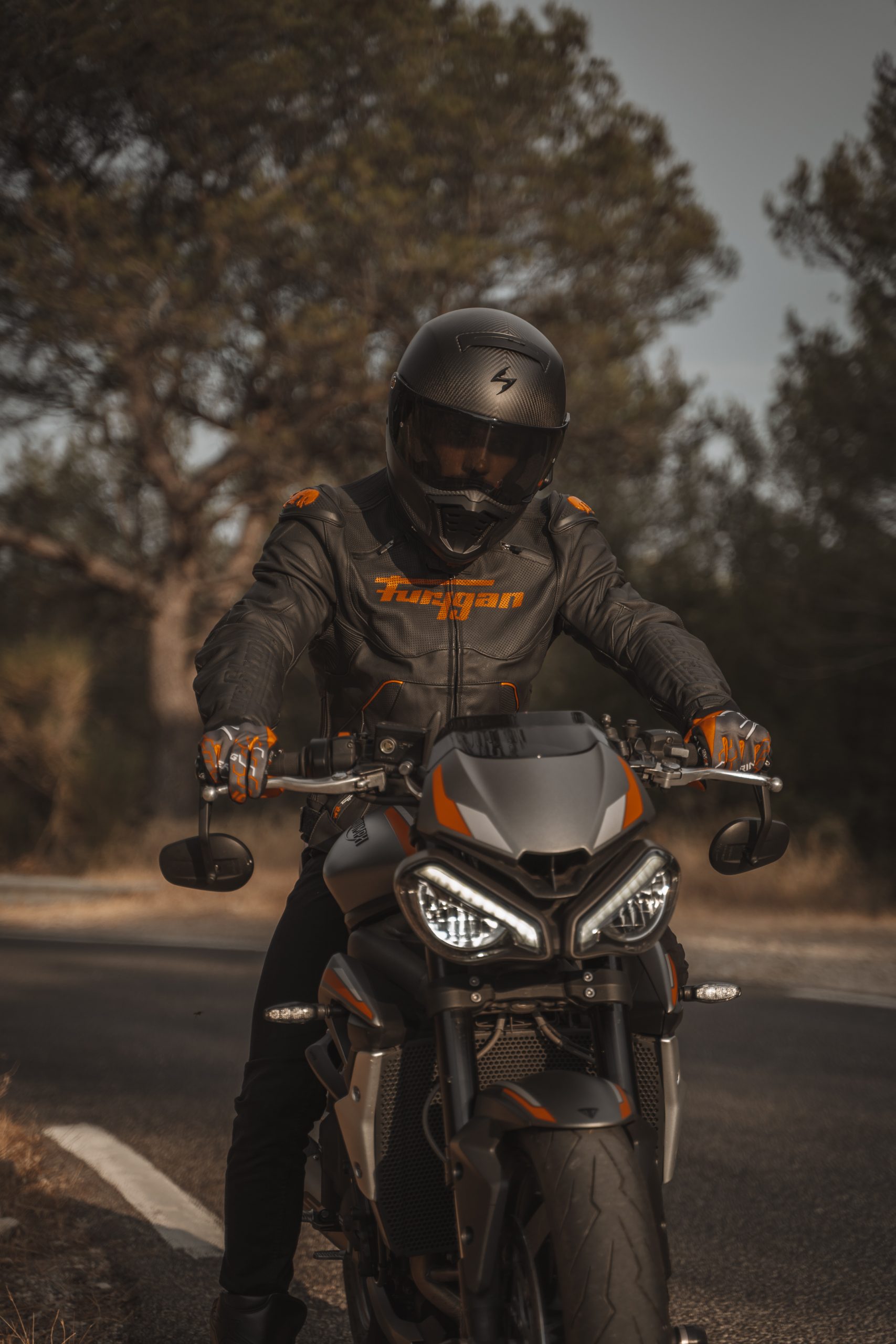 moto casque triumph veste motard