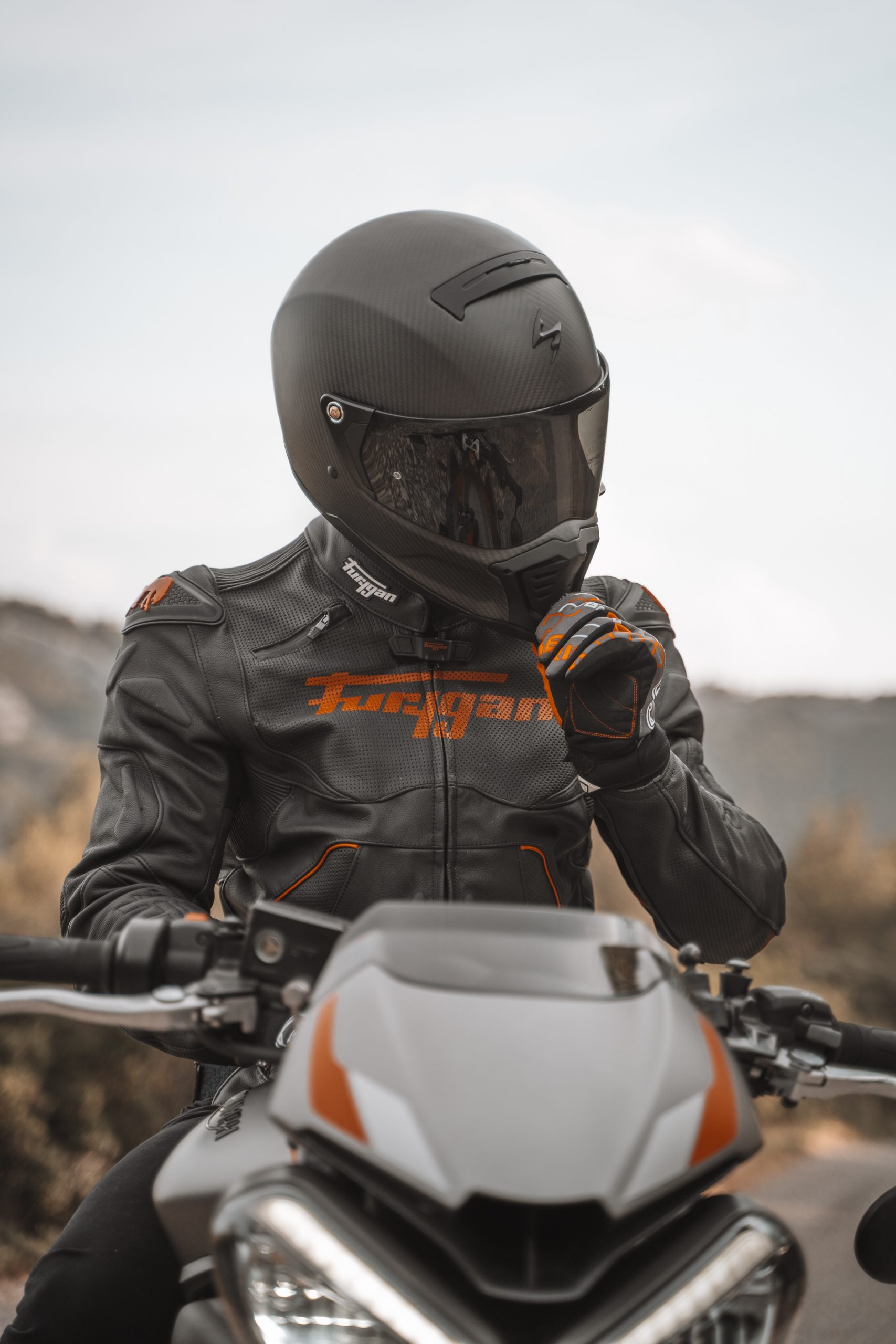 moto casque triumph veste motard
