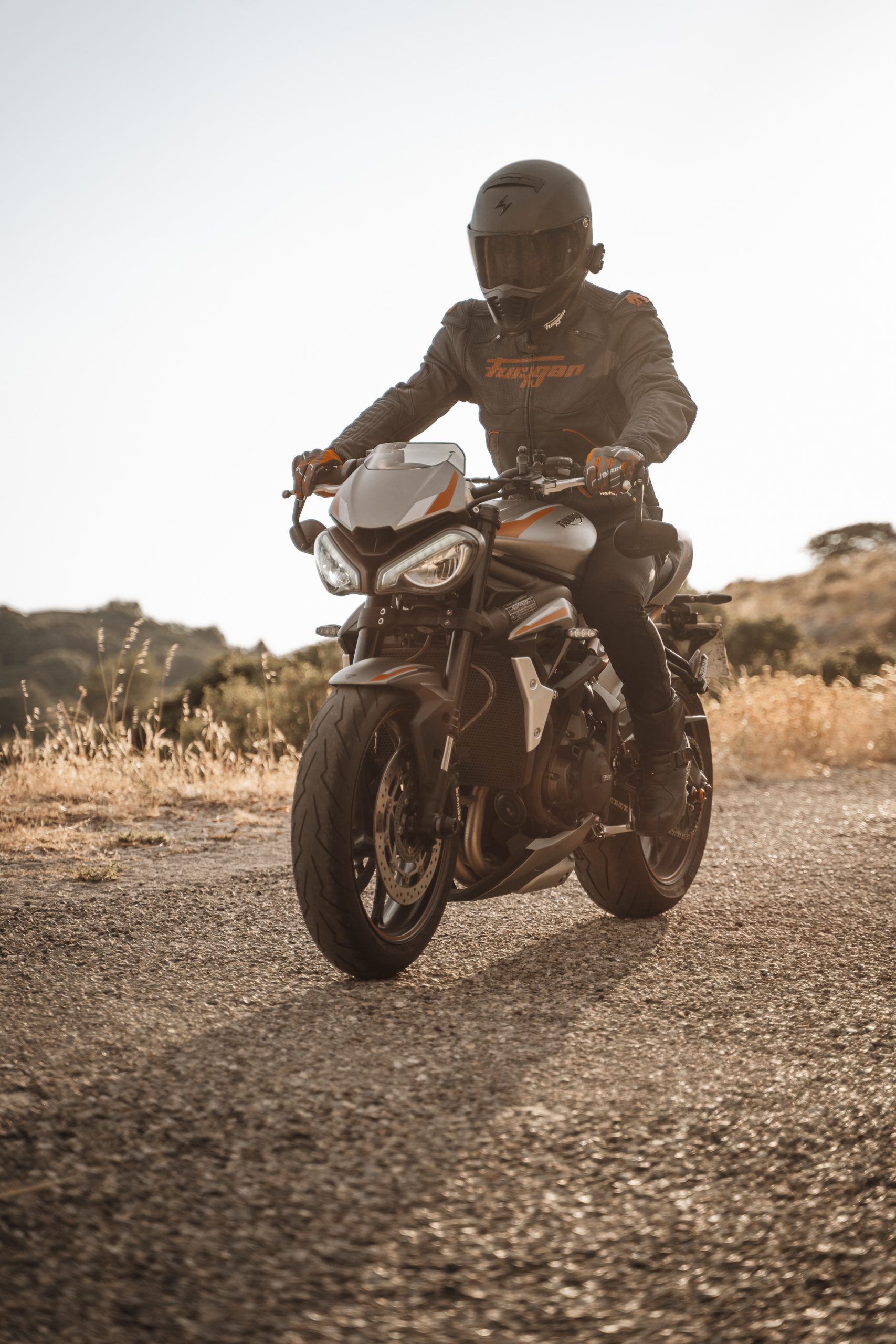 moto casque triumph veste motard